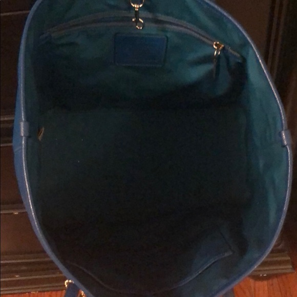 Coach tote and matching wristlet - Picture 5 of 5